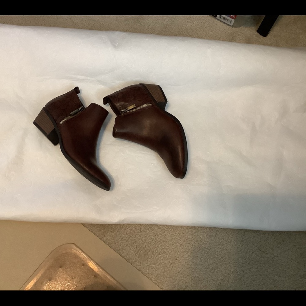 Ladies Xappeal booties NWOT - Picture 3 of 4